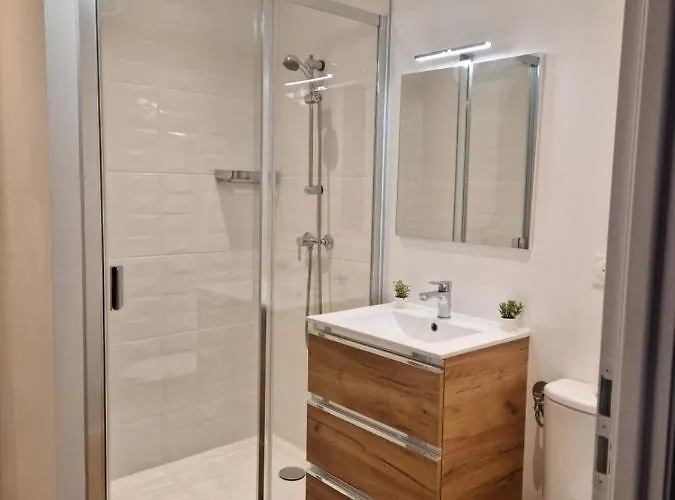 Chal1 37m2 A 200 M Du Capitole شقة